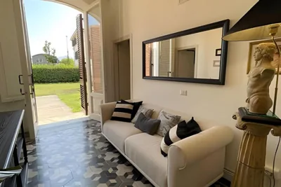 Villa Nanni - Camera Puccini a pochi passi dalle Mura con parcheggio – Photos 8